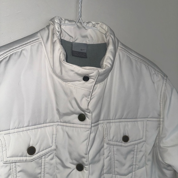Nike‎ Button Up White Puff Jacket- Girls 12-14 & Women’s Size Xs-S - Picture 3 of 6